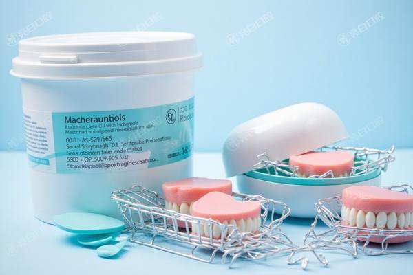 種植牙材料大起底：烤瓷、全瓷、金屬，哪種更耐用？